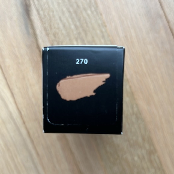 FENTY BEAUTY | PRO FILT’R FOUNDATION | 270 - Picture 2 of 3